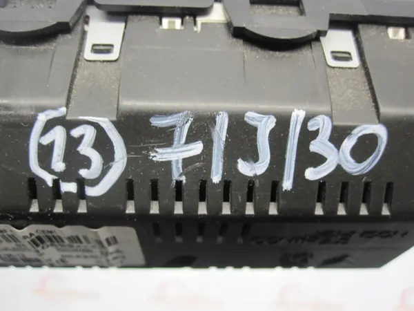 Weergavescherm CITROEN C3 II 1.4 HDI OEM 98010699XT image 8