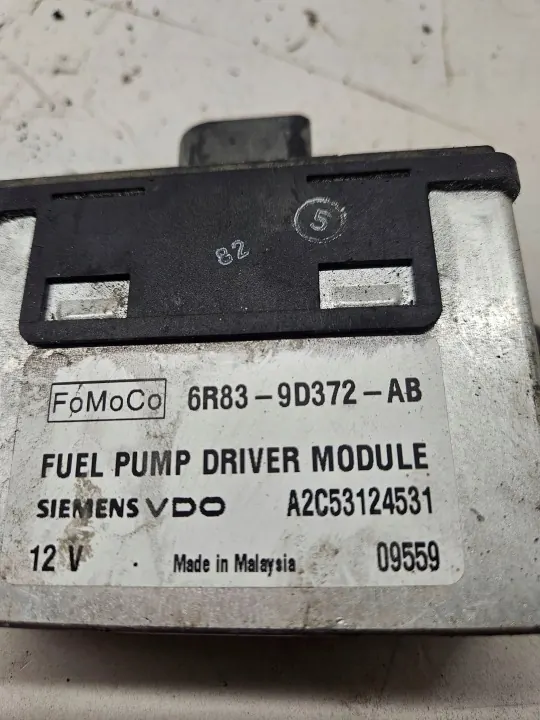 Módulo Bomba Combustível Jaguar XK XKR 2007 OEM 6R839D372AB image 8