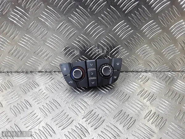 Module climatisation Opel Astra OEM 13435154 image 2