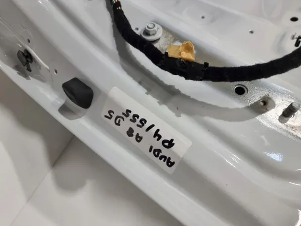 Audi A8 D5 achterklep OEM FBW1107 - Gebruikt image 9