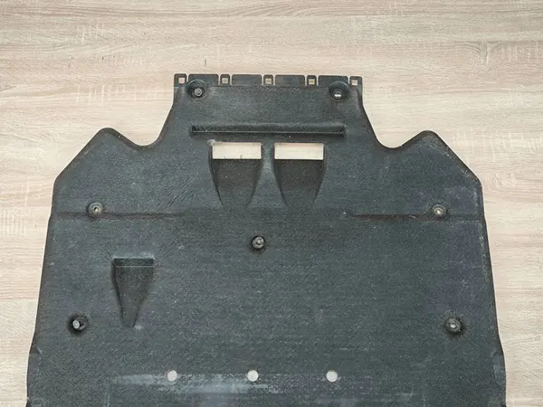 Moottorin Suojus Audi A6 C7 2.0 TDI 4G0863822E image 2