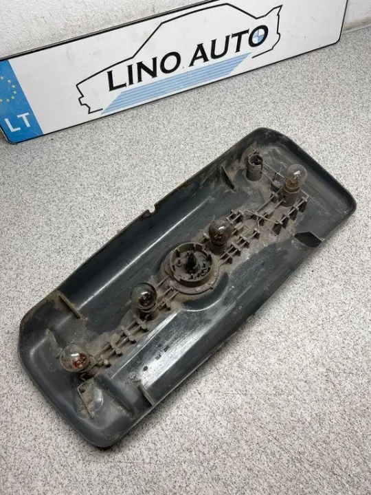 Contactos de lámpara trasera BMW OE 1386092 para E30 image 3