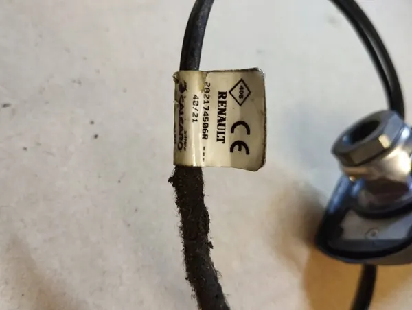 Renault antennebasis OEM 282174506R - Gebruikt image 4