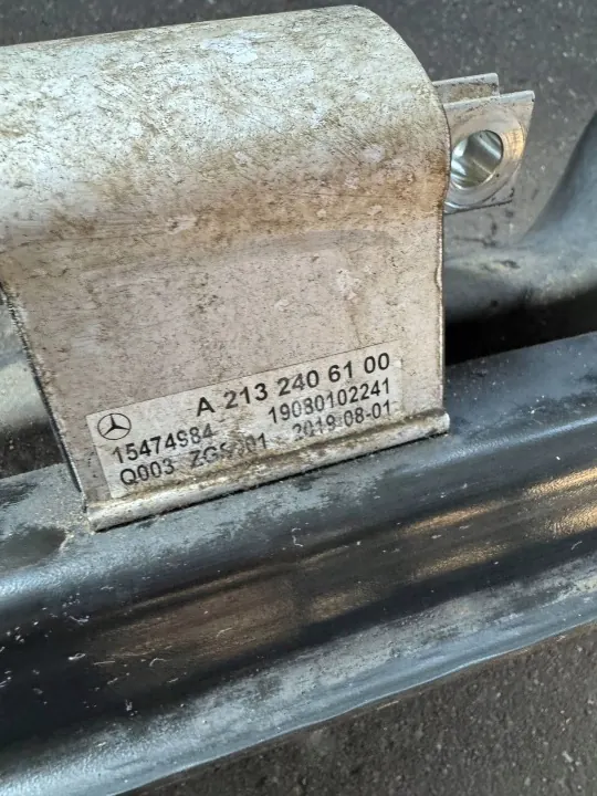 Support Boîte Mercedes C205 OEM A2132400702 image 3