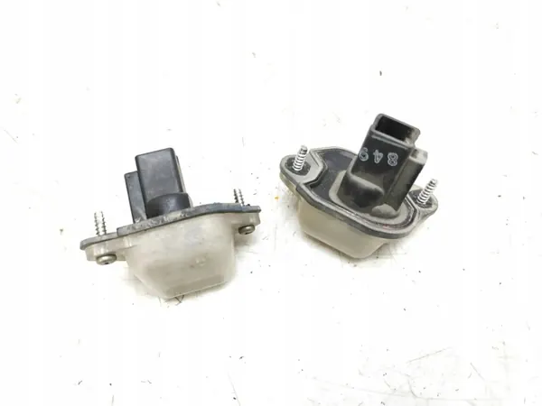 Luz de matrícula Mazda 626 V (GF) OEM E135003 image 3