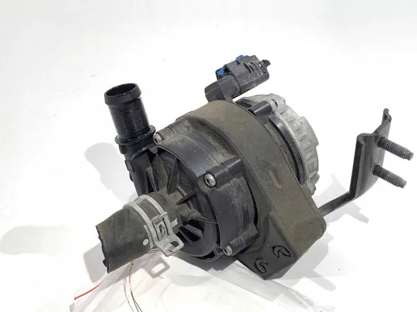 Pompe à eau supplémentaire Renault Clio V 1.6 94CV OEM image 1