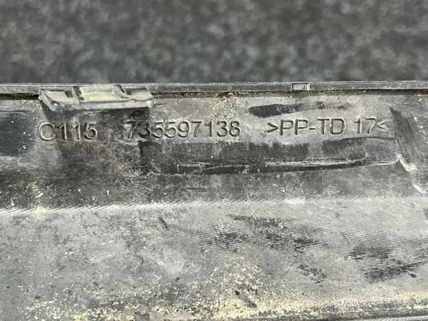 Fiat 500X 2014-2018 Frontstoßstangengitter OEM 735597138 image 10