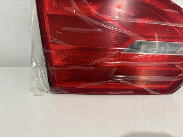 Volkswagen OE 5C6945093A Luz Trasera Izquierda image 4