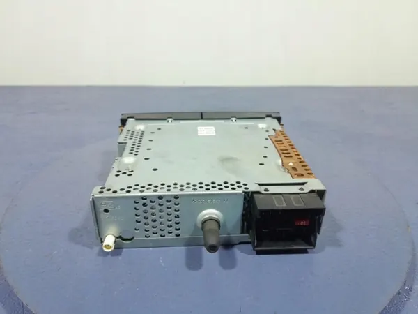 Rádio CD Peugeot 307 OEM 96627393XT - Usado image 3