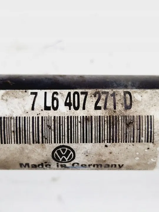 Volkswagen Touareg I 2004 Främre vänster halvmuff image 4