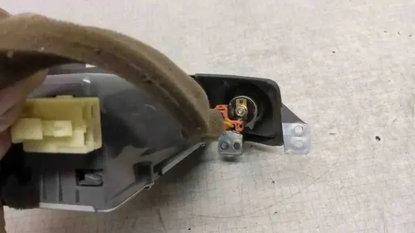 Daewoo Lacetti Front-Aschenbecher OEM 96554862 2003-2009 image 10