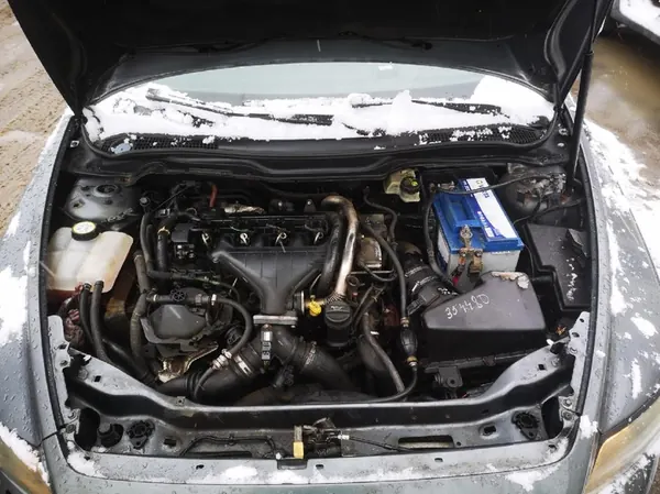 Motorolja panna Volvo V50 2007 2.0L 9656288980 image 8