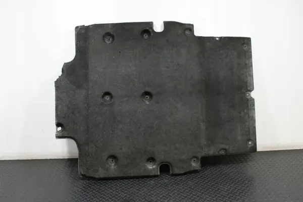 Engine Undercover Shield OEM 4K0863821 for Audi A6 C8 image 2
