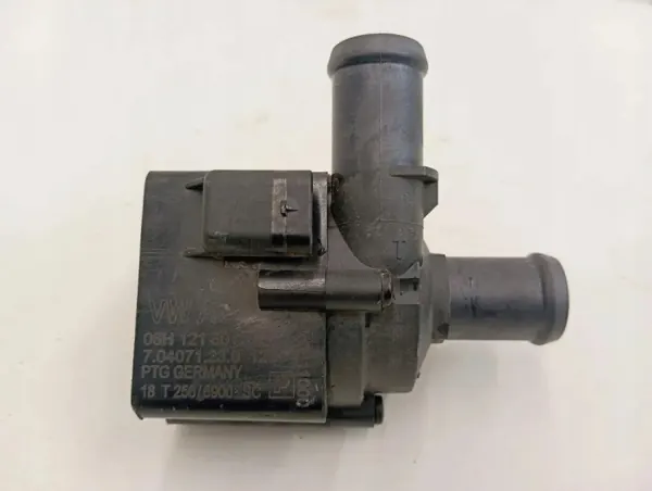Pompe de circulation d'eau Audi OEM 06H121601P - Occasion image 3