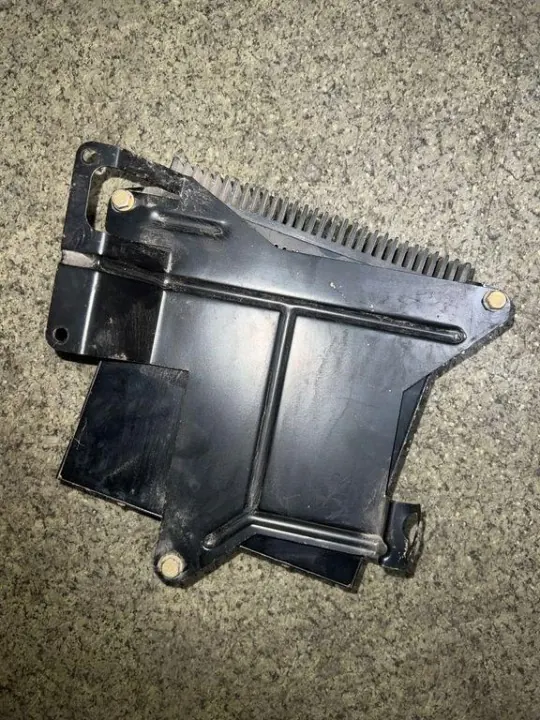 Amplificador BMW OE usado OEM 65128357499 para E36 image 4