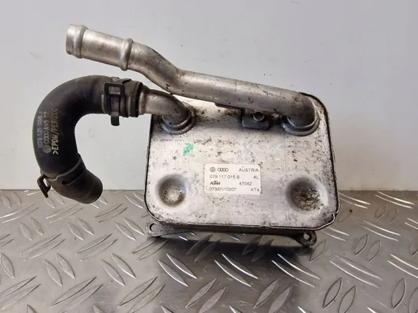 Enfriador de aceite usado OEM 079117015B para Audi A8 D3 image 2