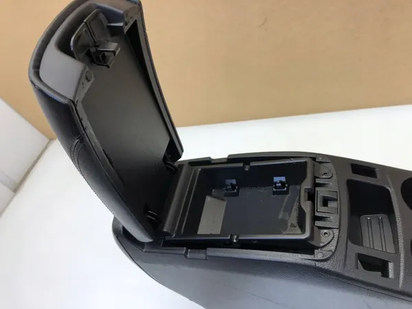Accoudoir tunnel central Nissan Qashqai 2 II J11 OEM image 7