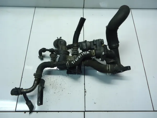 Termostaatin kotelo OEM 110601797R 1.6DCI:lle image 2
