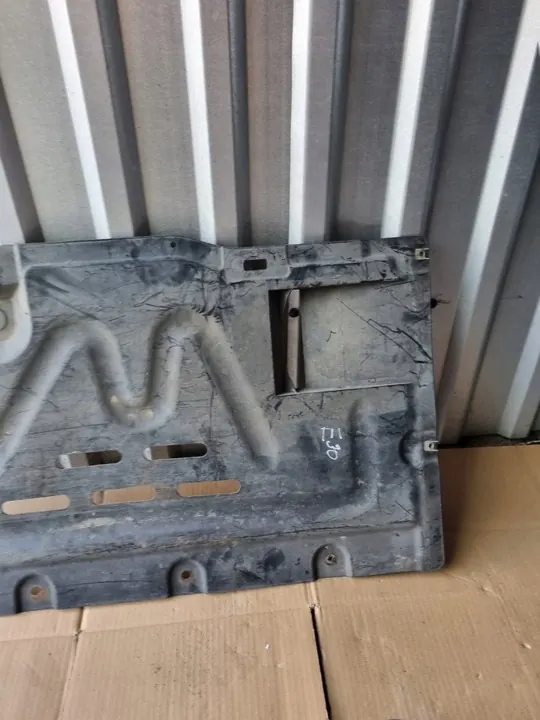 BMW 3 (E90/E91) Växellåda Täcka 51757059388 image 4