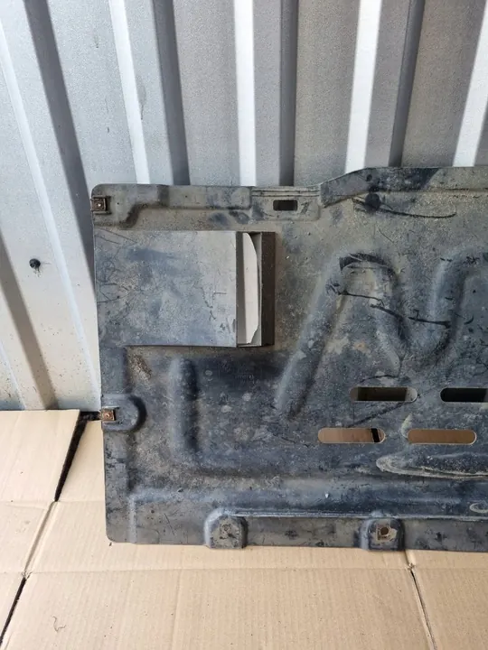 BMW 3 (E90/E91) Växellåda Täcka 51757059388 image 7