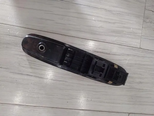 Raam Schakel Paneel Fiat Grande Punto Evo 735500050 image 2