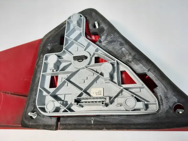 MERCEDES C-KLASSE W203 SEDAN RECHTER ACHTERLAMP A2038202064 image 4