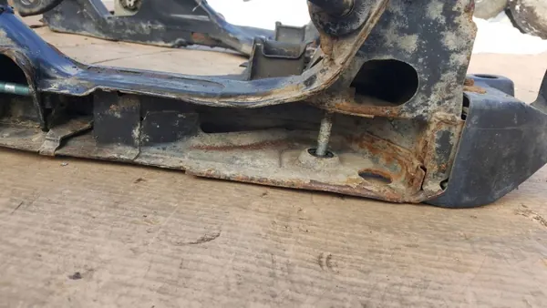 OEM A1686201487 Framhjulsfjäderarm Mercedes A-klass image 4