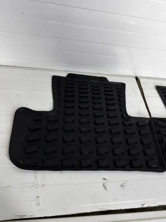 AUDI Q5 SQ5 I 8R Achter Rubber Matten 8R0061511 OEM image 2