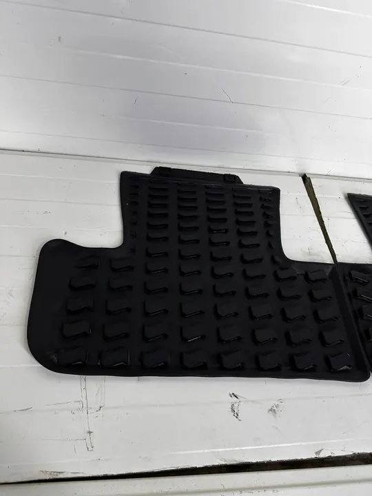 AUDI Q5 SQ5 I 8R Achter Rubber Matten 8R0061511 OEM image 3