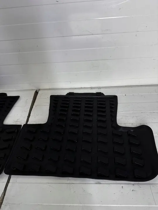 AUDI Q5 SQ5 I 8R Achter Rubber Matten 8R0061511 OEM image 4