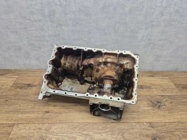 Cárter de aceite BMW OEM 7601942 para motor N20 X-Drive image 2