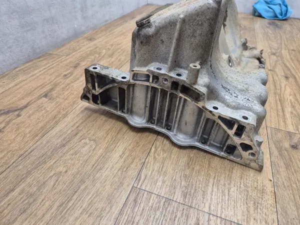 Cárter de aceite BMW OEM 7601942 para motor N20 X-Drive image 5
