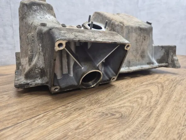 Cárter de aceite BMW OEM 7601942 para motor N20 X-Drive image 8