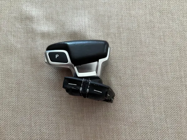 Palanca de cambios Audi Q5 SQ5 OEM 80B713140G - Usado image 2