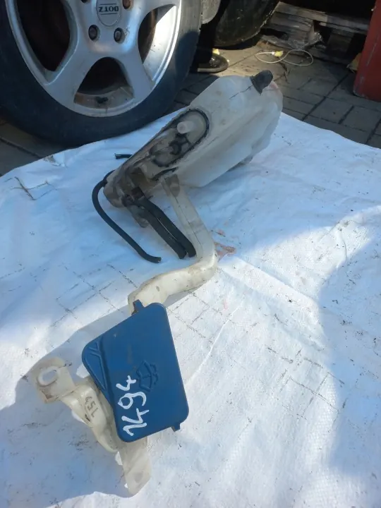 OEM 2118604160 Frontscheibenwaschbehälter für Mercedes image 4