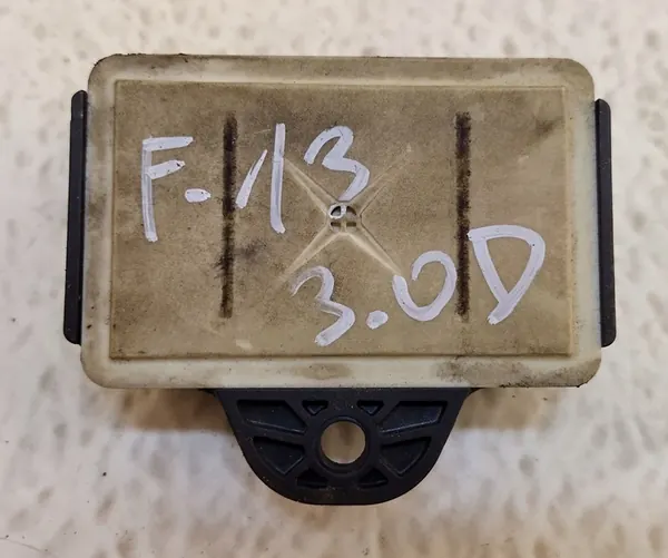 BMW 6 F12 F13 10-18 3.0 N57D Glow Plug Relay Beru 8519472 image 5