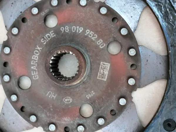 PEUGEOT 308 II T9 1.6 BLUE HDI Kaksoismassaväkä image 4