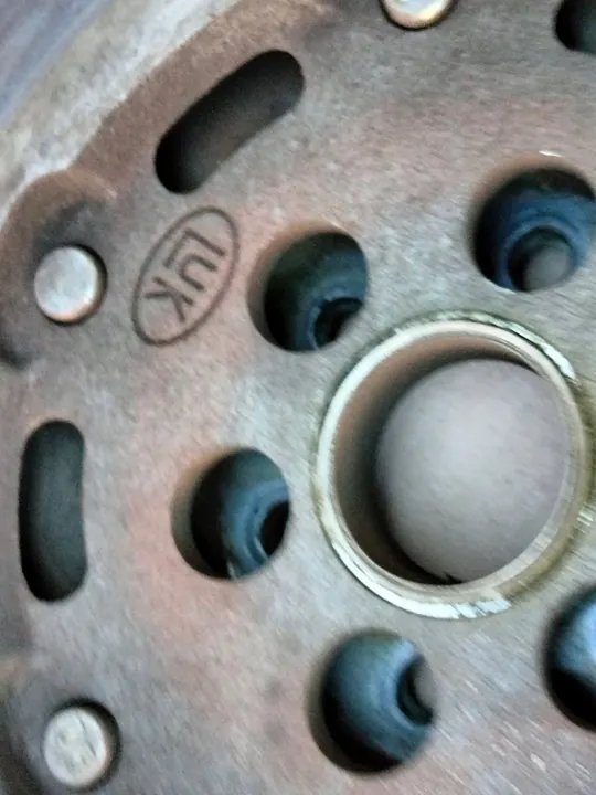 PEUGEOT 308 II T9 1.6 BLUE HDI Kaksoismassaväkä image 7