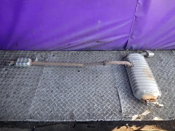 KIA SPORTAGE II 2.0 DOHC 16V Silencieux d'échappement image 1