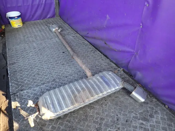 KIA SPORTAGE II 2.0 DOHC 16V Silencieux d'échappement image 2