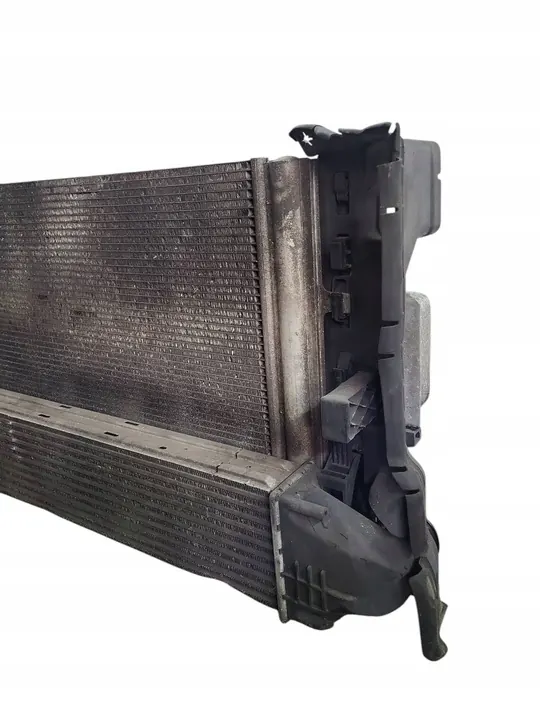 Radiador VOLVO V70 III 2.4L Diesel 2015 OEM 31338474 image 2