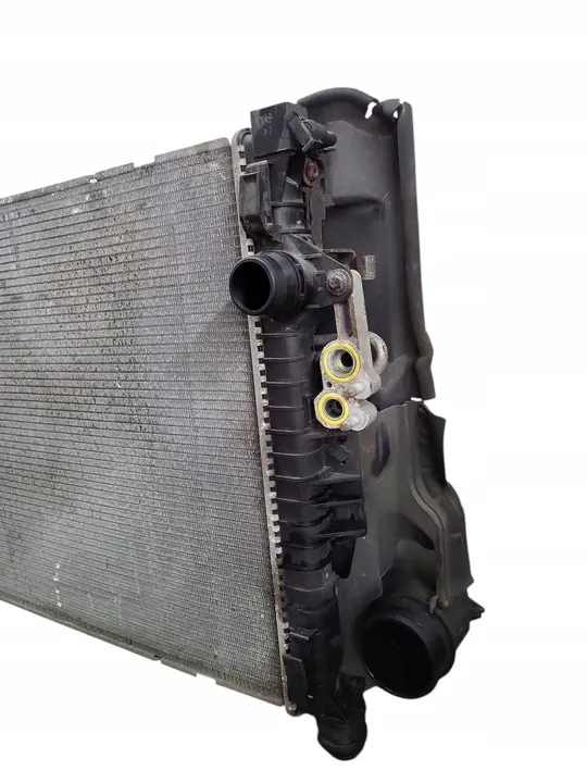 Radiador VOLVO V70 III 2.4L Diesel 2015 OEM 31338474 image 5