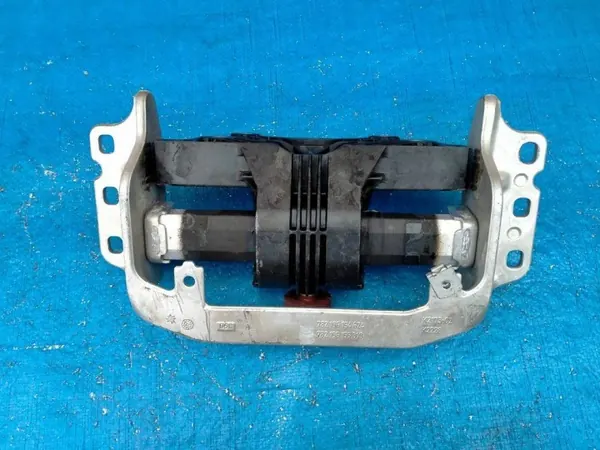 Support Boîte Mercedes W206 OEM A2062402801 image 4