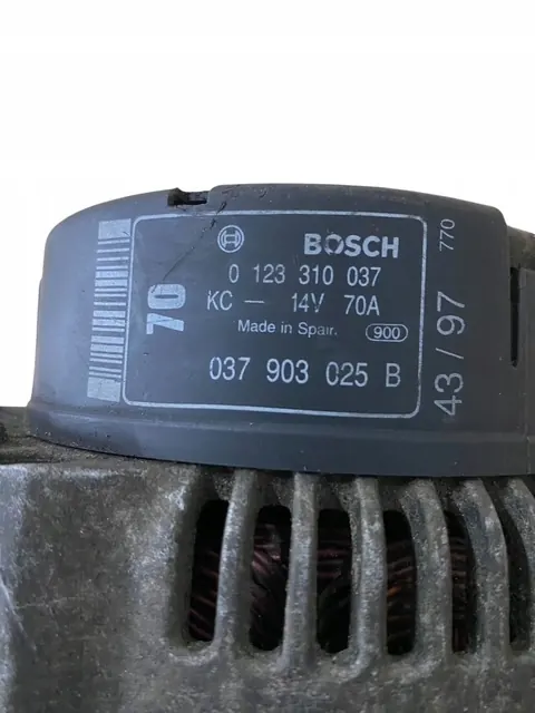 AUDI A3 8L 1.8 Vaihtovirtageneraattori 037903025B image 3