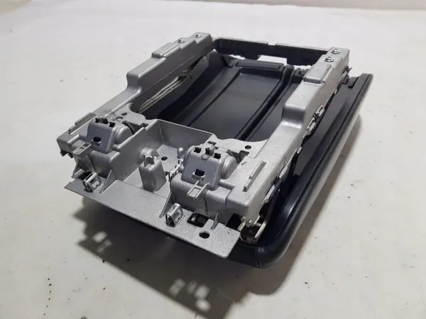 Mittkonsol armstöd OEM 4H0864206C Audi A8 D4 image 10