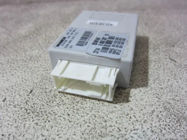 BMW X5 F15/F16 Luchtvering besturingsmodule OEM 37146860387 image 3