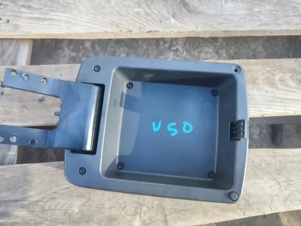 Accoudoir Volvo V50 Cuir OEM - État Utilisé image 2