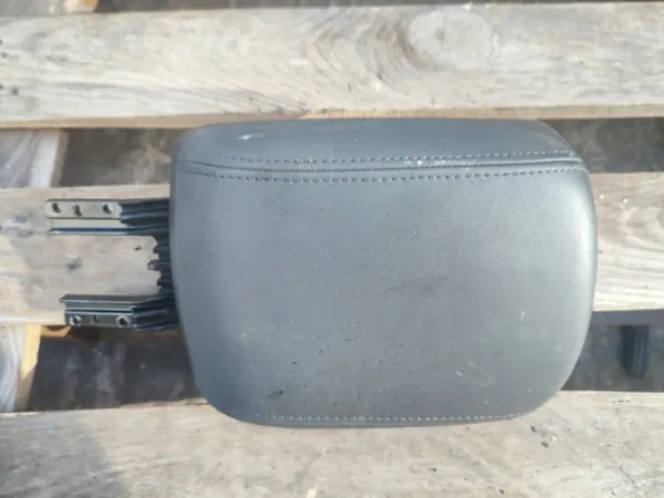 Accoudoir Volvo V50 Cuir OEM - État Utilisé image 3