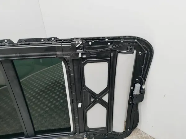 Teto solar usado OEM 8W9877041LL7 para Audi A4 Avant image 8