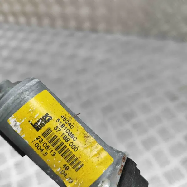 Elevador de vidro dianteiro esquerdo Fiat Doblo 2013 com motor image 7